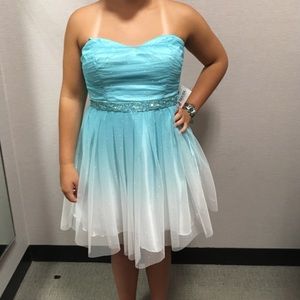 Blue to white ombré party strapless dress